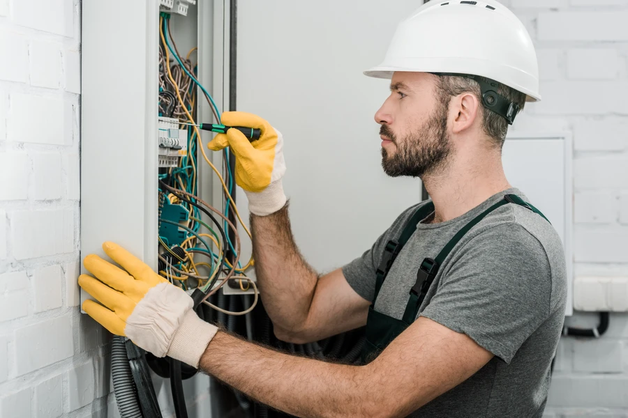 Why Electrical Repairs Should Be Left To Certified Electricians Chattanooga, TN